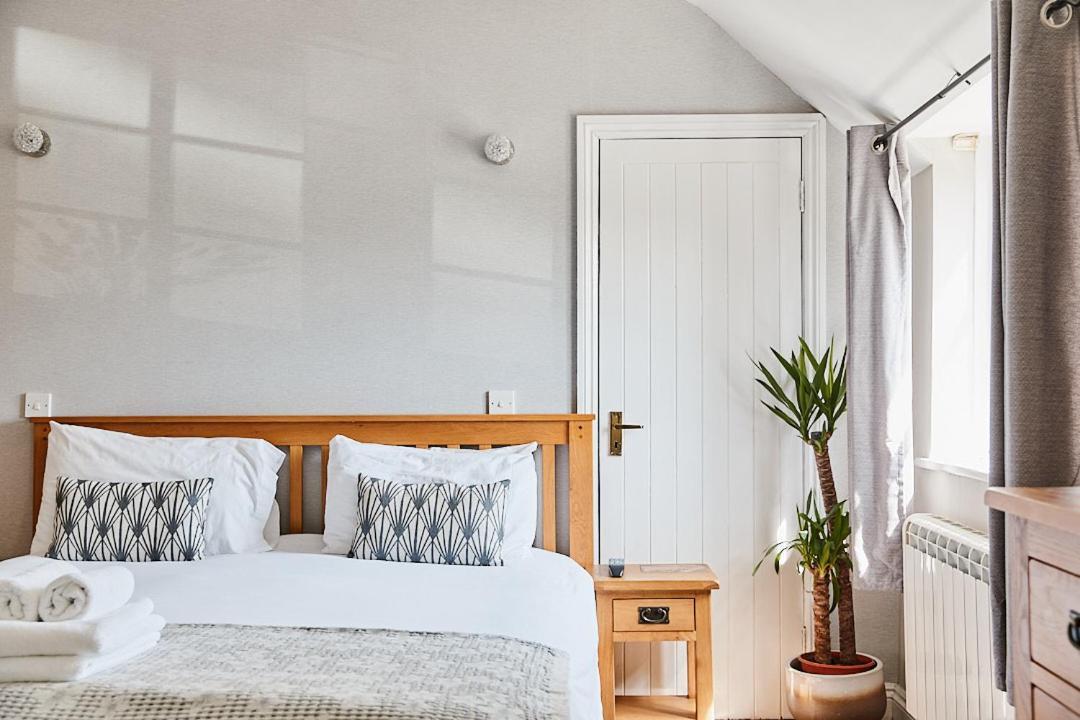 The Bucks Head Bed and Breakfast Carhampton Exteriör bild